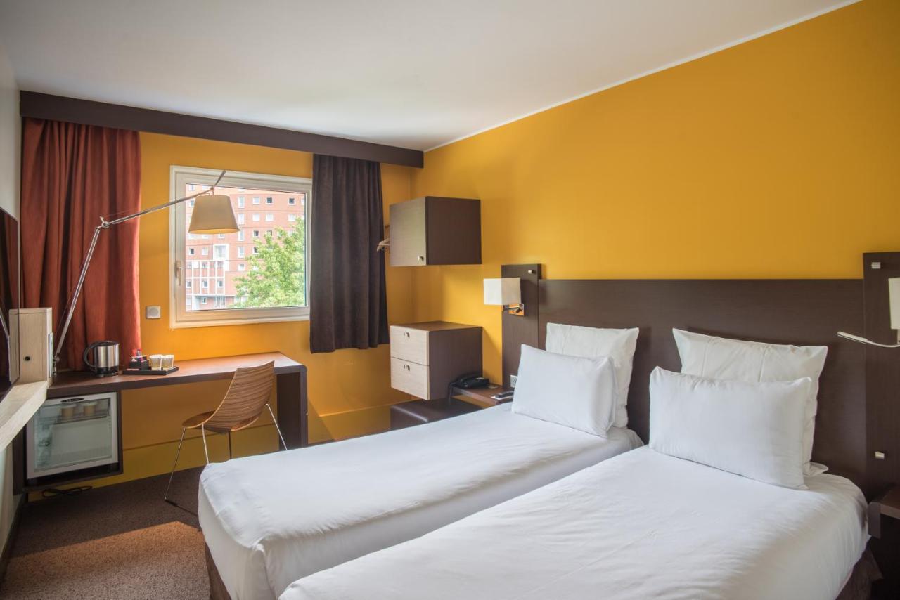 Mercure Paris Porte De Пантен Екстериор снимка