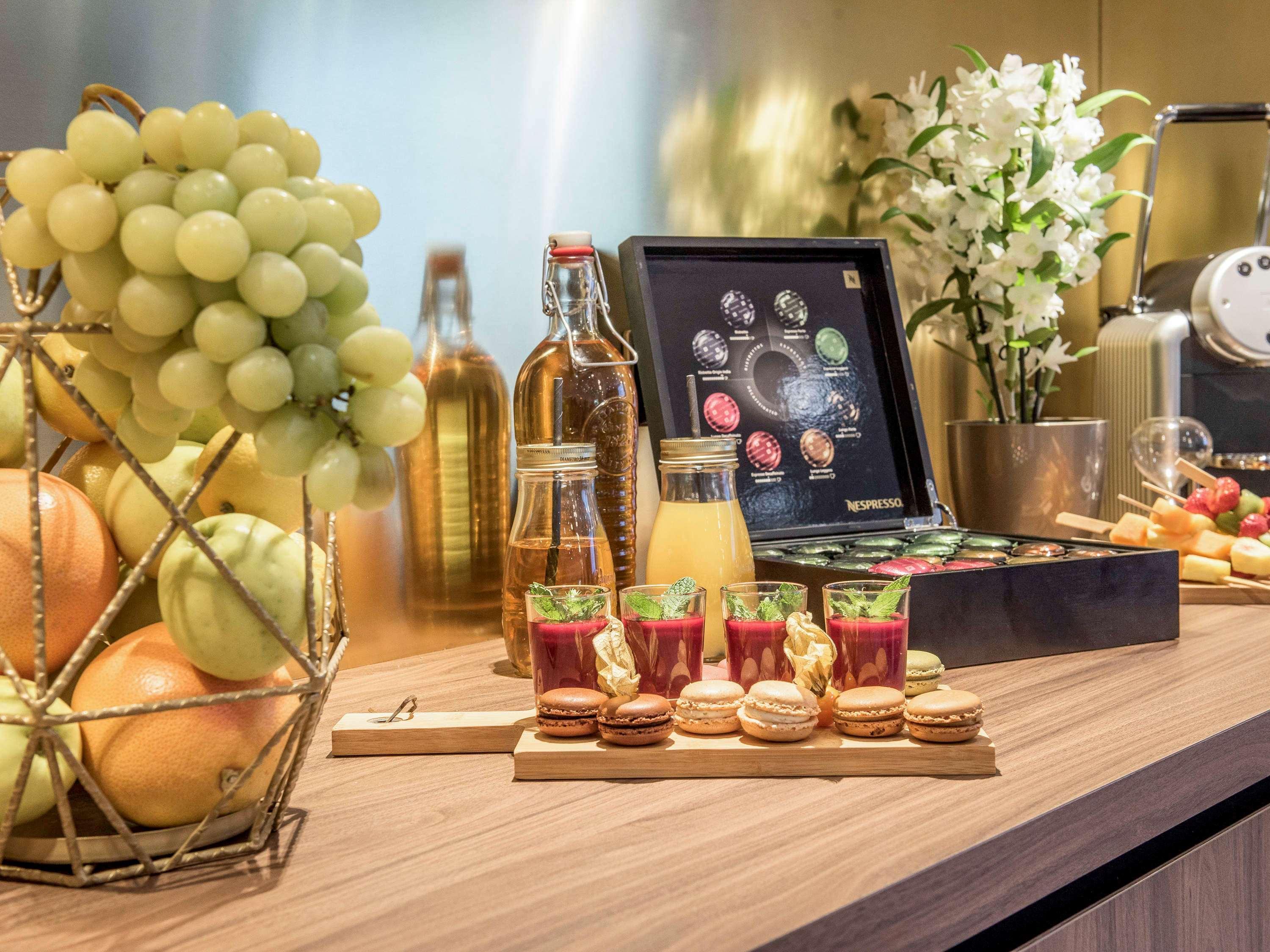 Mercure Paris Porte De Пантен Екстериор снимка