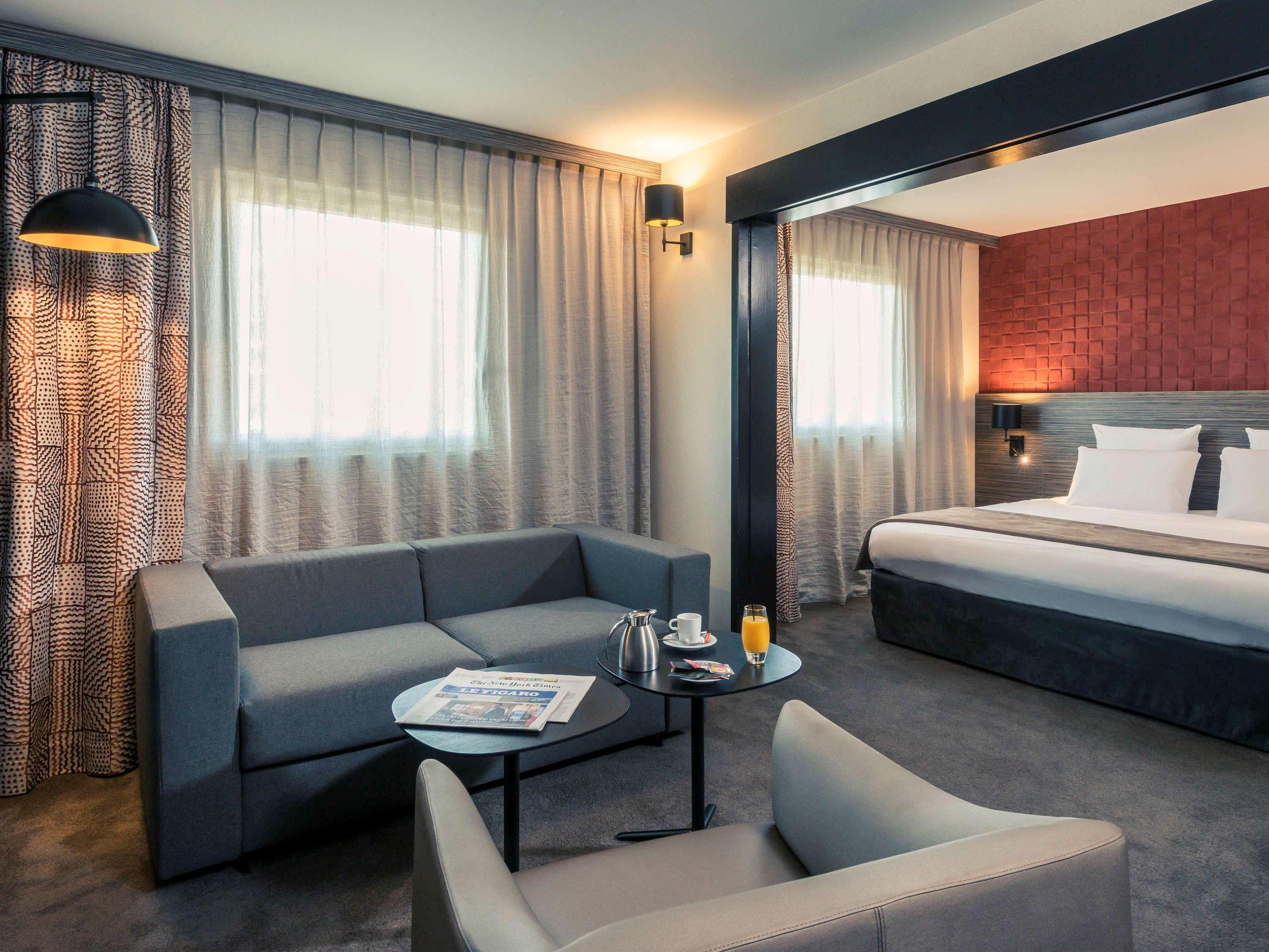 Mercure Paris Porte De Пантен Екстериор снимка